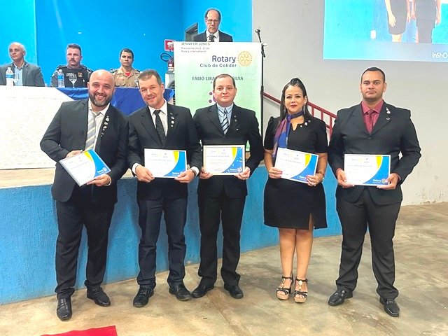 Posse Presidente Valdir Salustiano Rotary Club de Colider parte 001