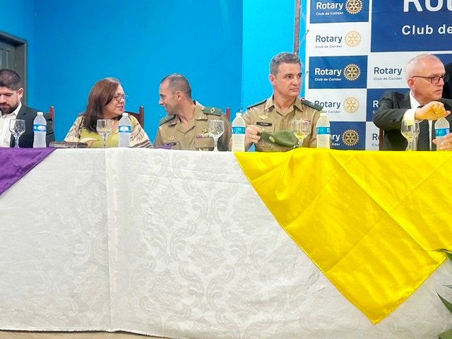 Posse Presidente Valdir Salustiano Rotary Club de Colider parte 001