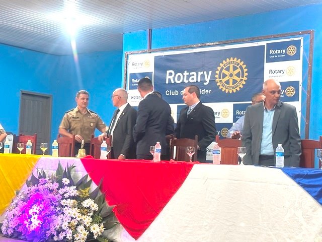 Posse Presidente Valdir Salustiano Rotary Club de Colider parte 001