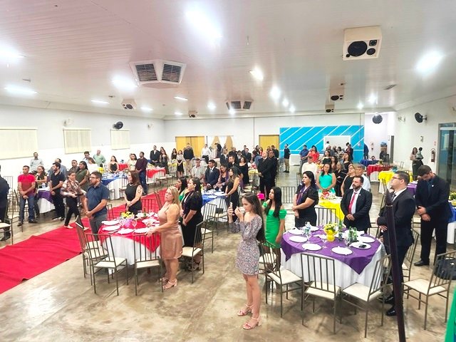 Posse Presidente Valdir Salustiano Rotary Club de Colider parte 001