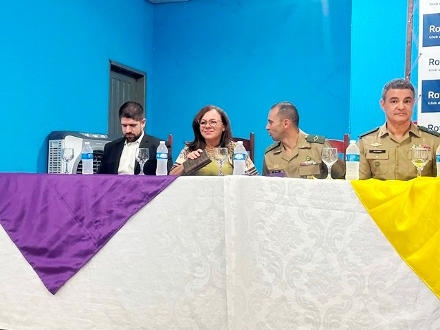Posse Presidente Valdir Salustiano Rotary Club de Colider parte 001