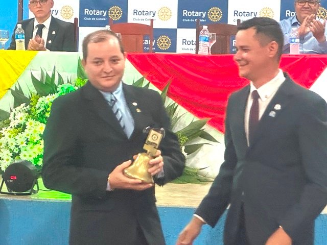 Posse Presidente Valdir Salustiano Rotary Club de Colider parte 001