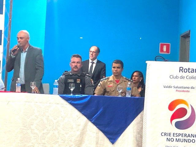 Posse Presidente Valdir Salustiano Rotary Club de Colider parte 002