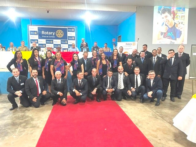 Posse Presidente Valdir Salustiano Rotary Club de Colider parte 002