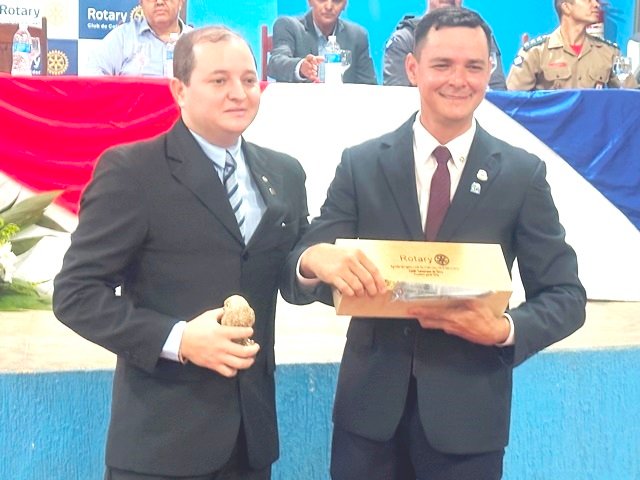 Posse Presidente Valdir Salustiano Rotary Club de Colider parte 002