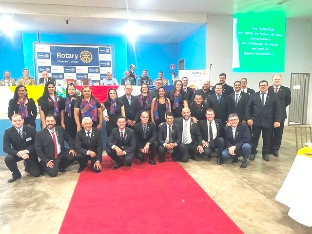 Posse Presidente Valdir Salustiano Rotary Club de Colider parte 002