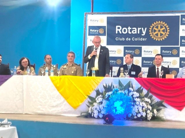 Posse Presidente Valdir Salustiano Rotary Club de Colider parte 002