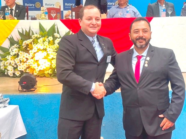Posse Presidente Valdir Salustiano Rotary Club de Colider parte 002