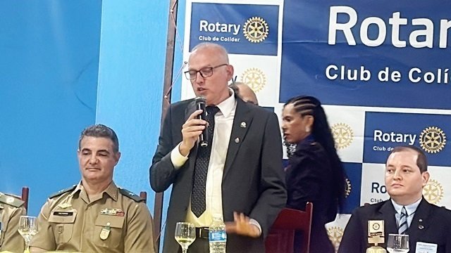 Posse Presidente Valdir Salustiano Rotary Club de Colider parte 002