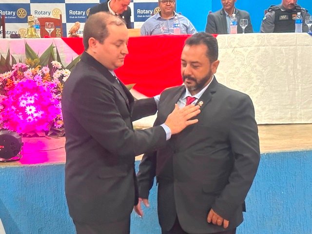 Posse Presidente Valdir Salustiano Rotary Club de Colider parte 002