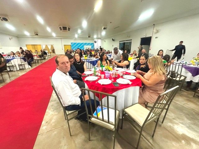 Posse Presidente Valdir Salustiano Rotary Club de Colider parte 002