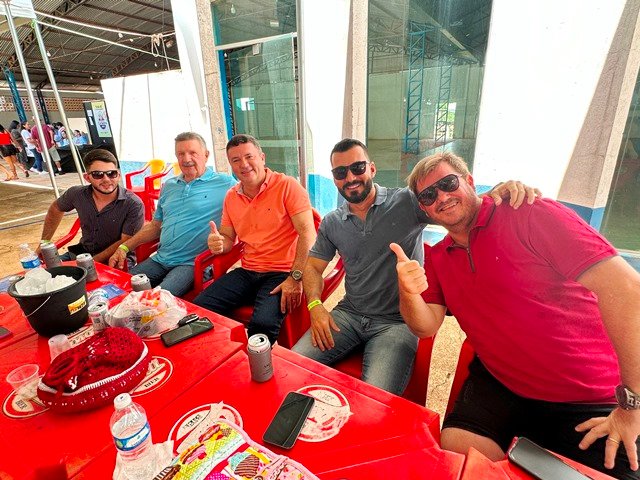 Aconteceu com a presença de grande publico a festa da 19ª Carneifest parte 02
