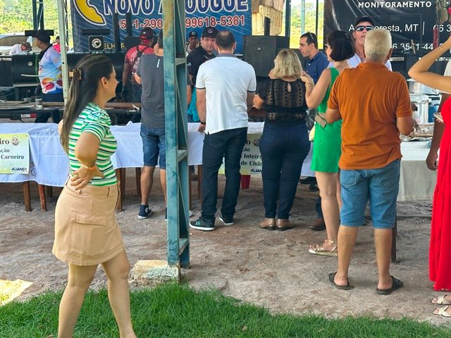 Aconteceu com a presença de grande publico a festa da 19ª Carneifest parte 02