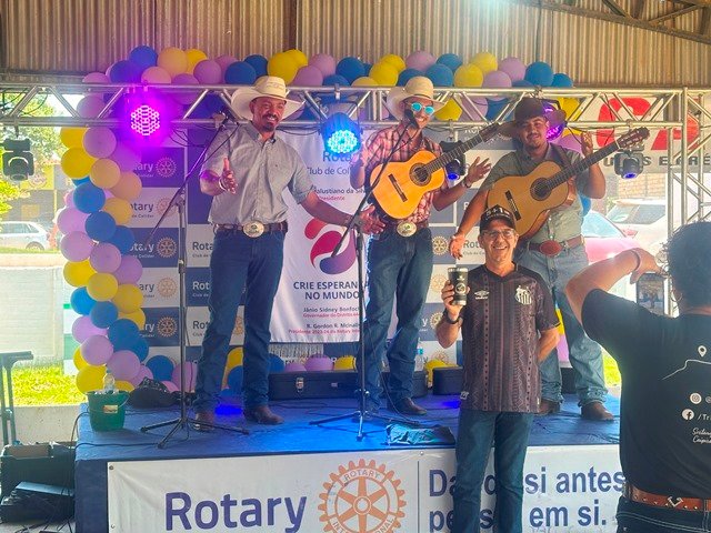 Aconteceu com a presença de grande publico a festa da 19ª Carneifest parte 02