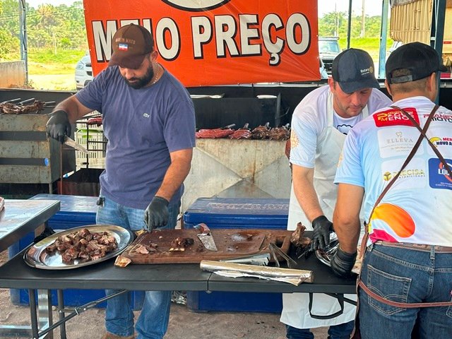 Aconteceu com a presença de grande publico a festa da 19ª Carneifest parte 02