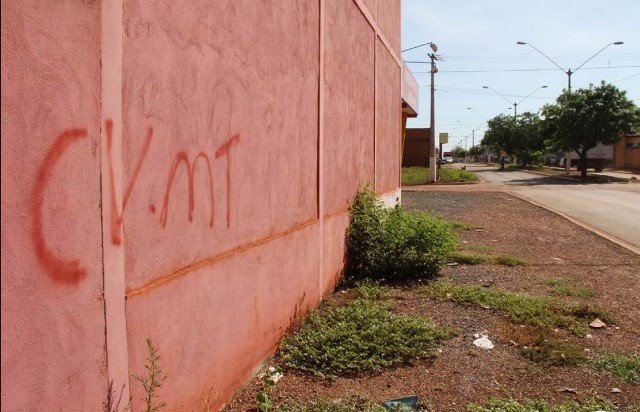 Juiz recebe denúncia contra 6 membros do Comando Vermelho presos por homicídio