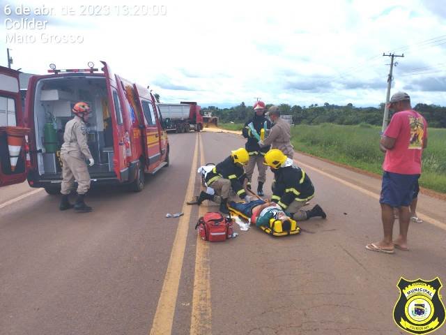 Rapaz em Colíder tem fratura de fêmur em acidente com carreta na MT-320. (Fotos)