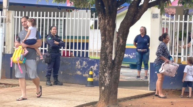 Prefeito de Colíder disponibiliza os Guardas de Trânsito para cuidar da segurança das Escolas Municipais. (Vídeo)