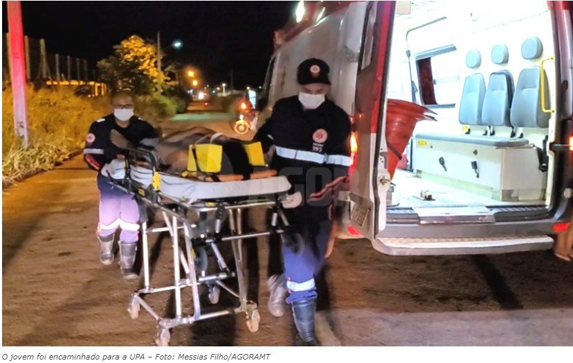 Motorista confunde freio com acelerador e atropela jovem de 16 anos