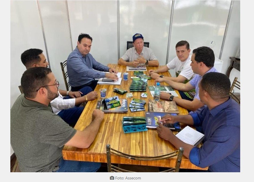 Dorner recebe empresários, troca experiências e apresenta potencialidades do município no Gabinete Itinerante