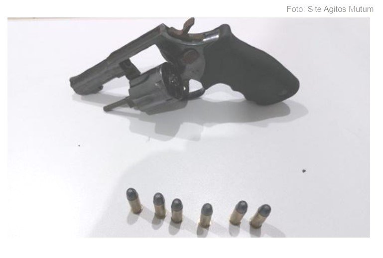 Jovem é preso pela Força Tática com arma de fogo em ônibus no Terminal Rodoviário em Nova Mutum/MT