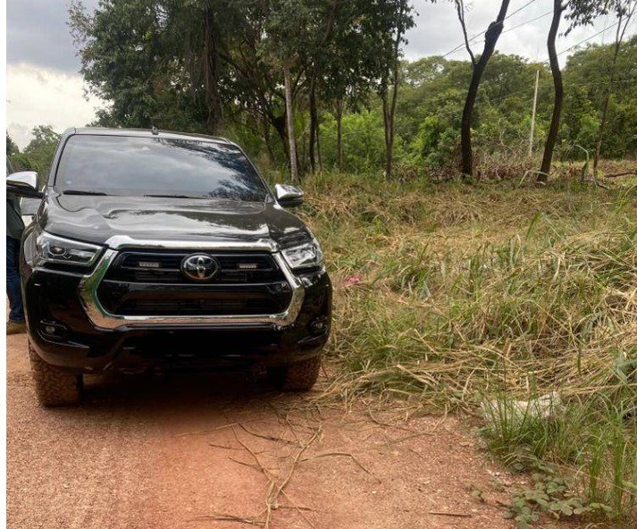 Caminhonete furtada de secretário de segurança é encontrada por policiais da DERVFA