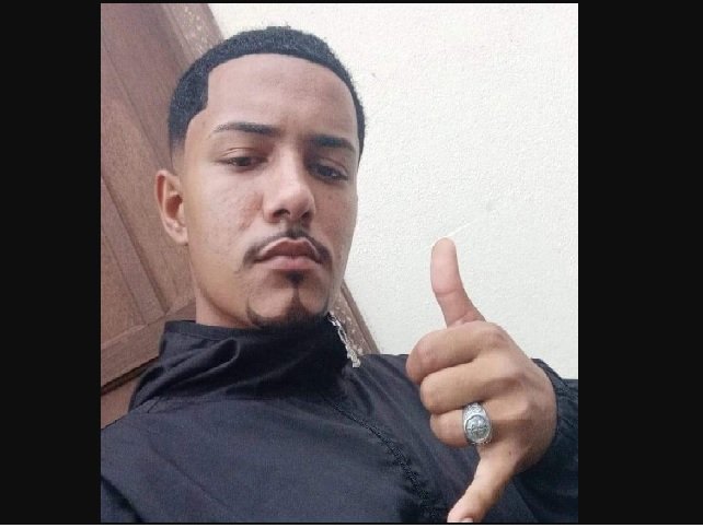 Jovem morto dentro de casa brigou em bar horas antes, diz tio