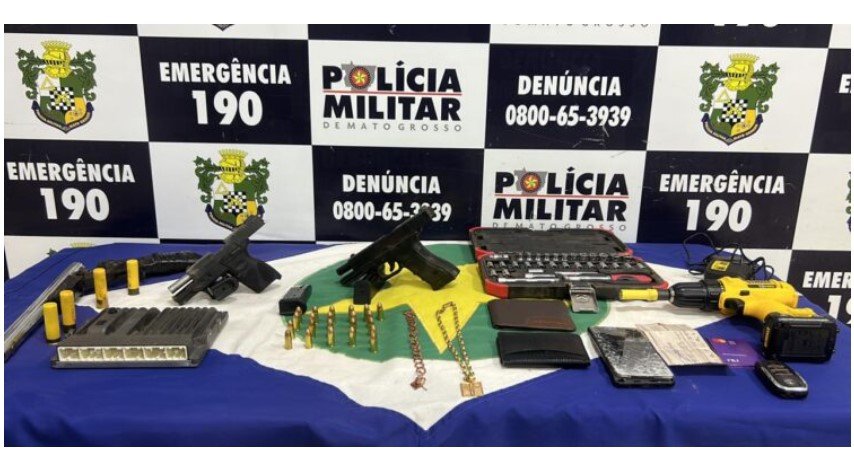 Dois morrem em confronto com a PM quando tentavam roubar carros na Exporriso