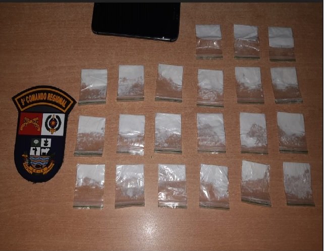 Policia Militar de Colíder em duas apreensões tiram de circulação 22 papelotes de Cocaína.