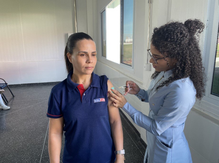 Frigorifico Boa Carne de Colíder realiza a sua campanha de vacinação contra a influenza (Gripe). (Vídeo)