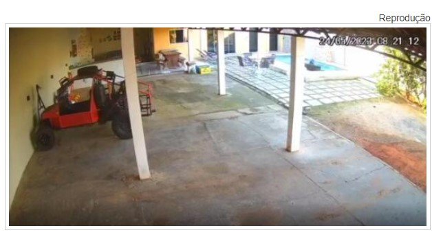 Veja vídeo - ladrões caem em piscina com cofre durante fuga