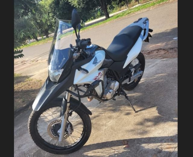 URGENTE: Bandidos armados levam em assalto XRE de homem em Colíder. (Vídeo)