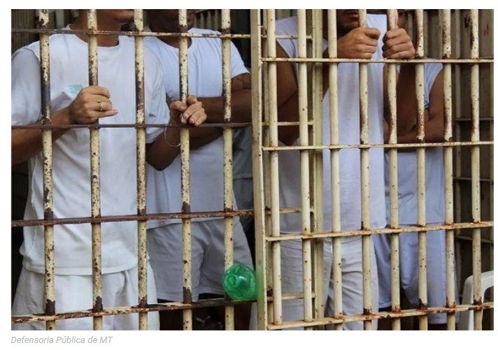 Quase 30 presos são socorridos em penitenciária com suspeita de intoxicação alimentar