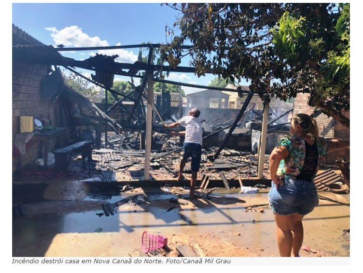 Incêndio destrói casa em Nova Canaã do Norte