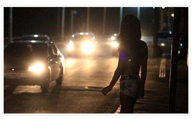 Homem amarra garota de programa e desfere facadas em várias partes de seu corpo