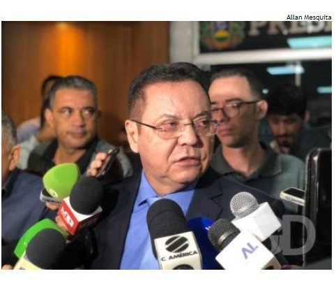 Botelho cobra casas populares e incentivo aos pequenos produtores
