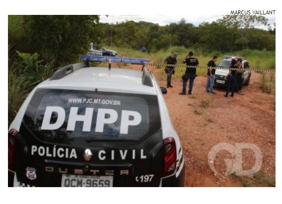 Mulher é encontrada morta enterrada em buraco de obra