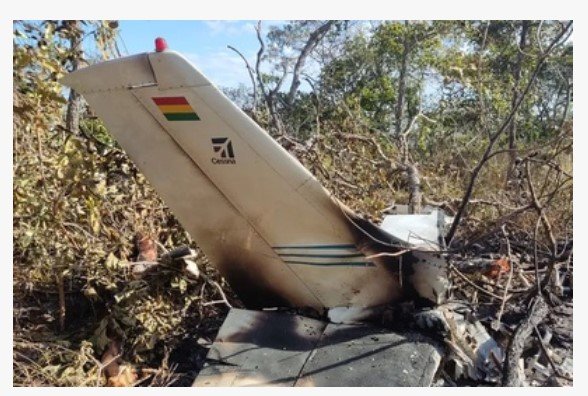 Piloto morre em queda de avião boliviano em MT usado para possível tráfico