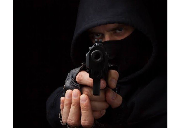 Assaltante rende família no bairro Cidade Nova em Guarantã.