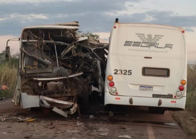Acidente entre dois ônibus mata quatro trabalhadores da JBS na MT-430 em Confresa