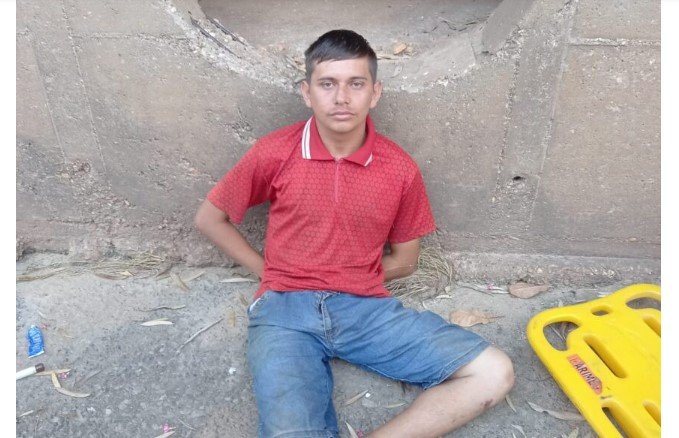 Dois dias após roubo, PM acha bandido escondido dentro de bueiro em Cuiabá; veja vídeo