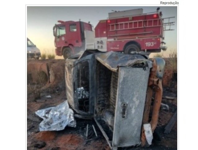 Passageiras morrem carbonizadas após carro capotar em rodovia de MT