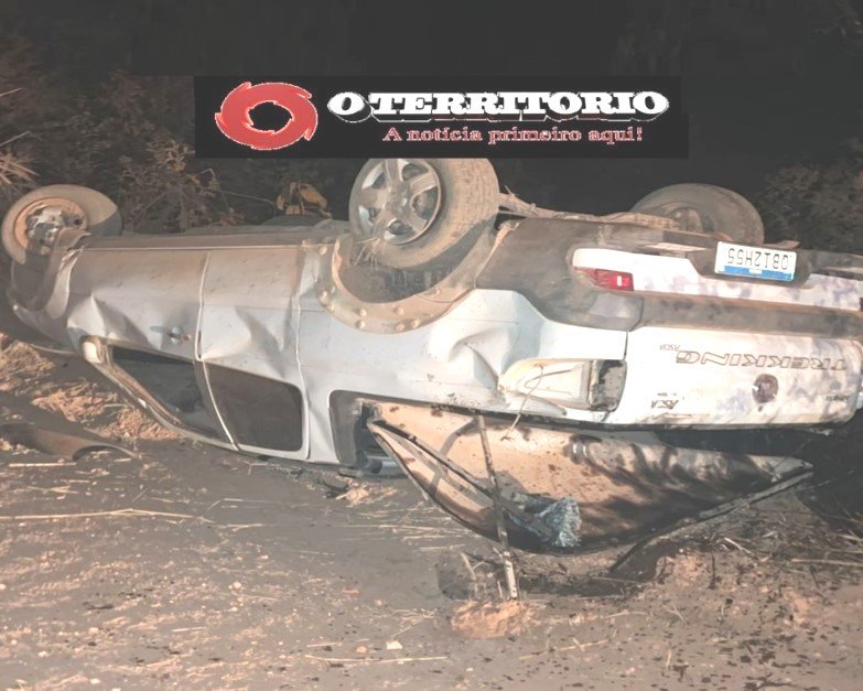 Homem de 34 anos morre após capotar veículo em Novo Mundo.