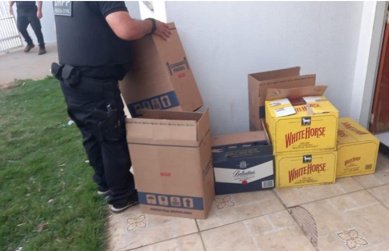 Operação apreende uísques e cigarros falsificados em MT