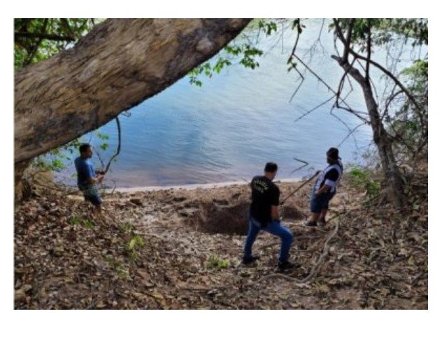 Homem sumido é achado enterrado em cova rasa às margens de rio