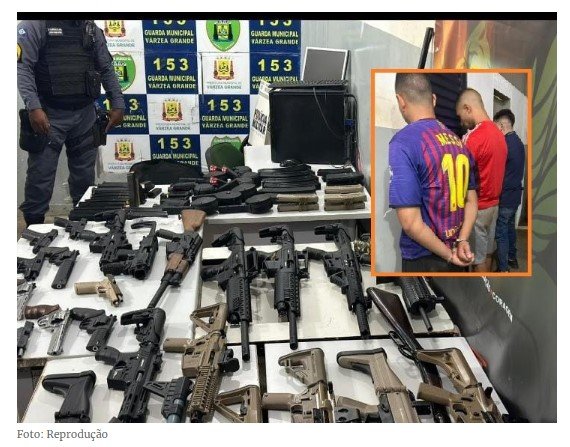 PM prende trio com arsenal em VG; fuzis e espingardas foram apreendidos