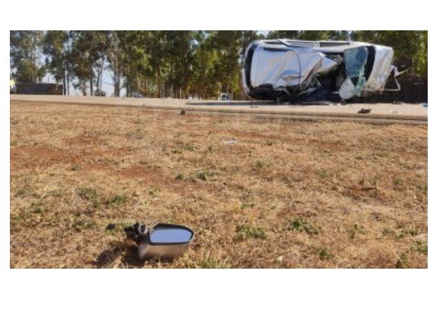 Idoso morre após filho dormir ao volante e capotar carro em MT