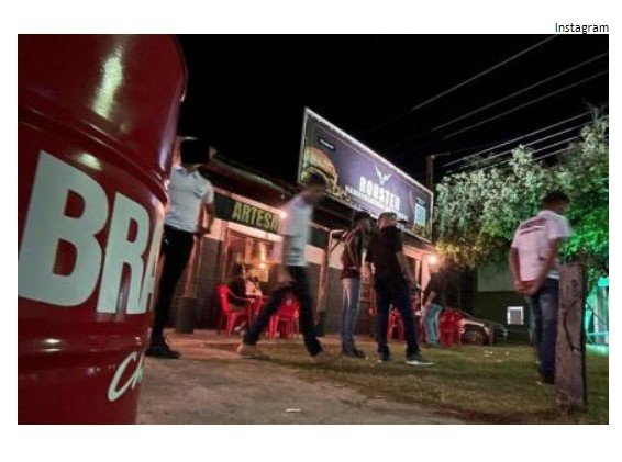 Homem invade hamburgueria em Colíder e agride funcionário com coronhada
