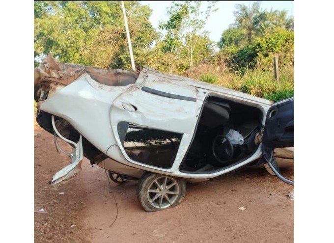 Jovem de 21 anos em Guarantã sofre traumatismo craniano e é levado em estado grave ao hospital após capotamento.