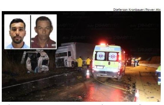Acidente entre 3 veículos de carga deixa dois mortos na BR-163